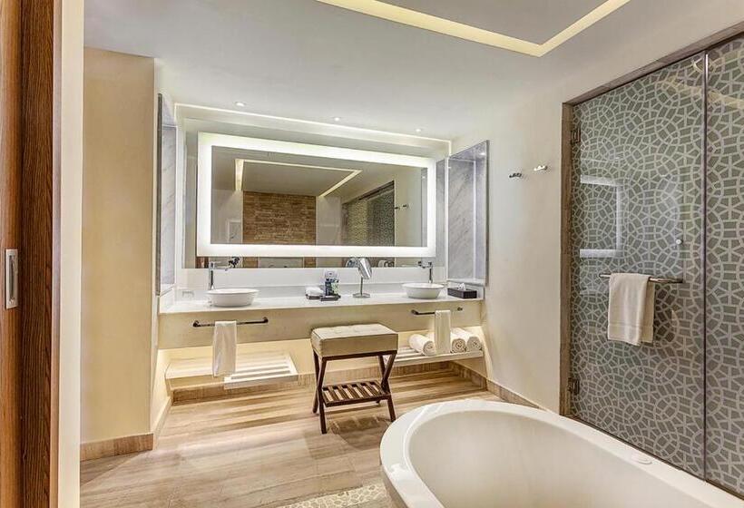 سوئیت دلوکس 2 خوابه, Royalton Bavaro, An Autograph Collection Allinclusive Resort & Casino