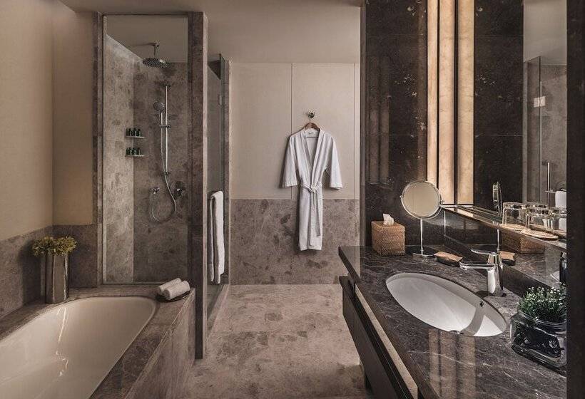 발코니가 있는 프리미엄 룸, Shangrila Colombo