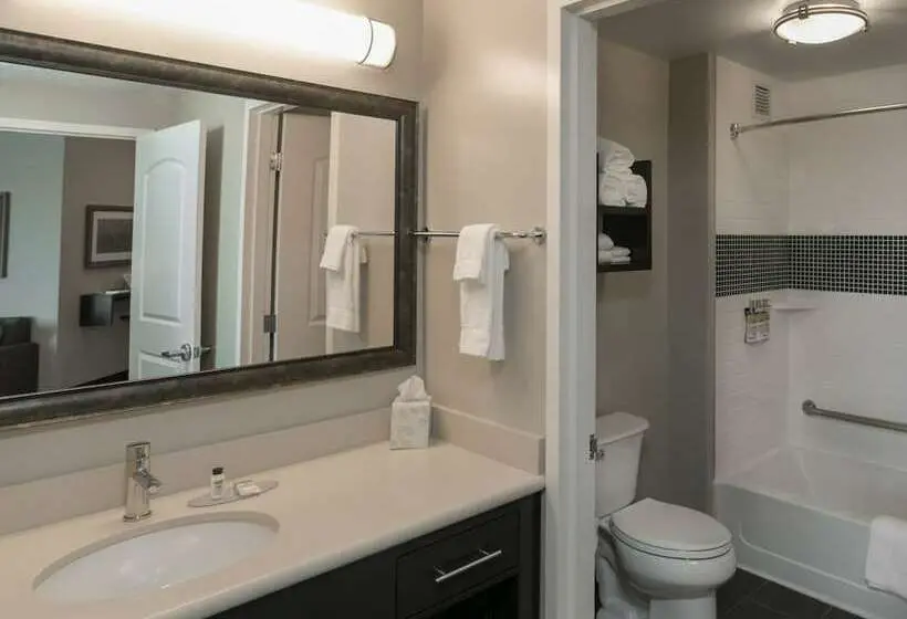 スタンダードスタジオ, Staybridge Suites   Saskatoon   University, An Ihg