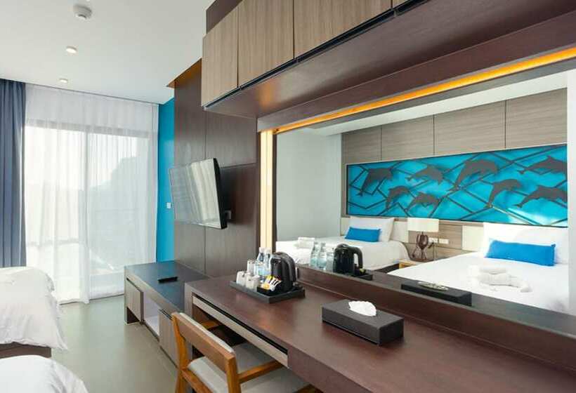 디럭스 룸, The Marina Phuket
