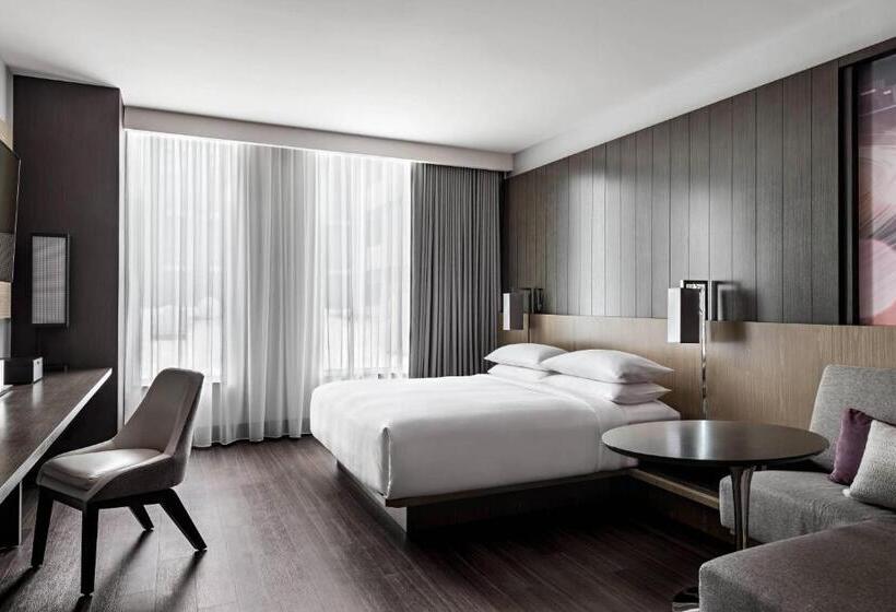 キングサイズベッドのスタンダードルーム, Toronto Marriott Markham