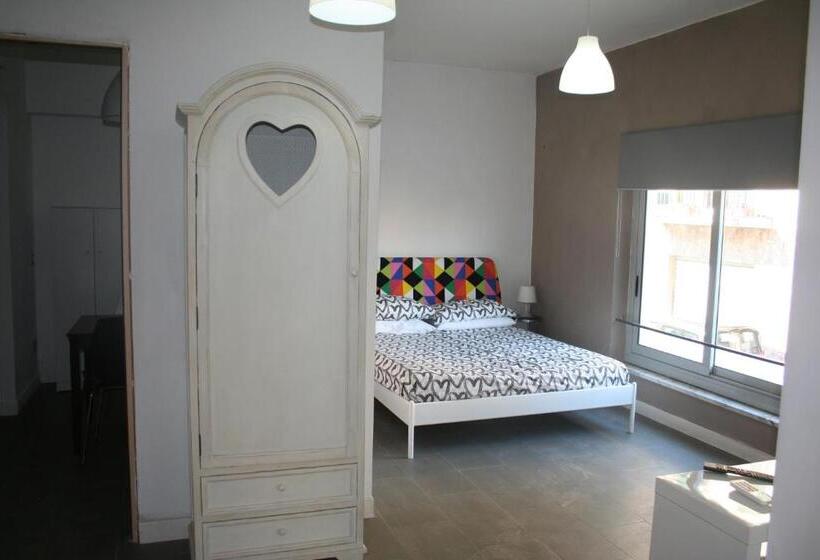 استودیوی استاندارد, Levante Residence