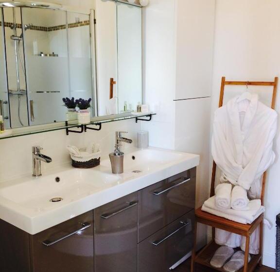 デラックスルーム, La Maison Colline