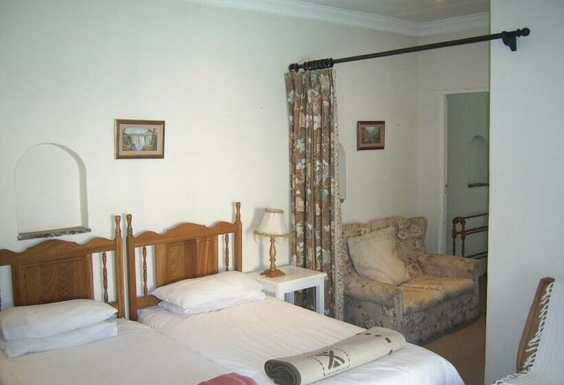 חדר משפחתי, Nutmeg Guest House