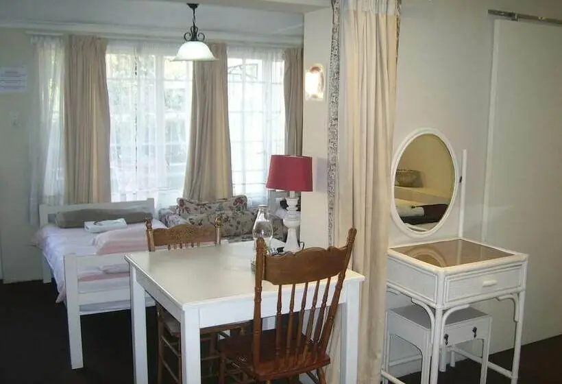 ファミリールーム, Nutmeg Guest House