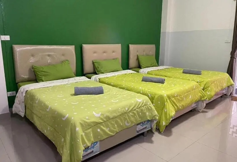 اتاق استاندارد سه نفره, ควีนเพลส สระบุรี Queenplace Saraburi