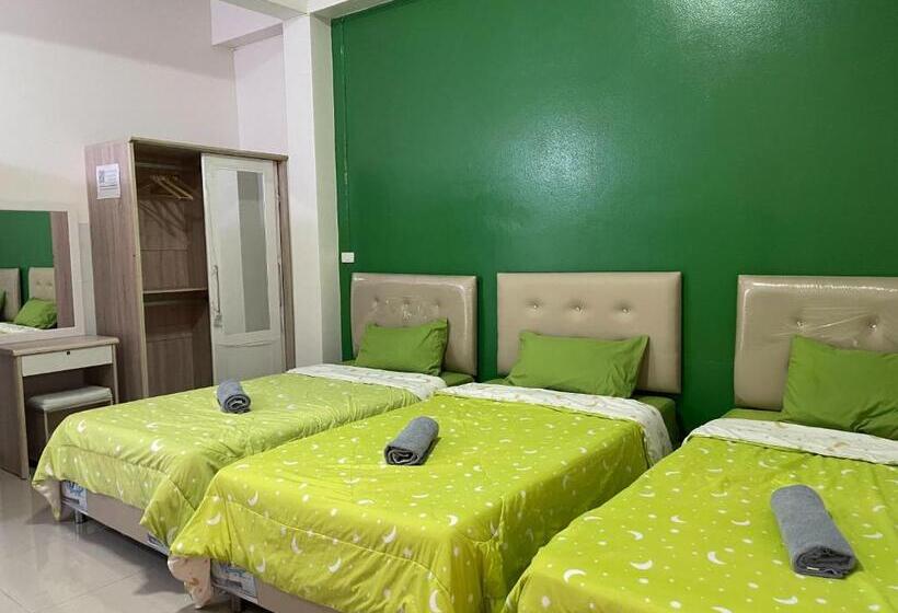 标准三人间, ควีนเพลส สระบุรี Queenplace Saraburi