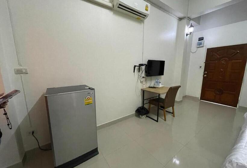 标准三人间, ควีนเพลส สระบุรี Queenplace Saraburi