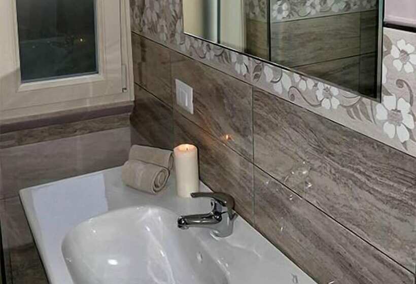 اتاق لوکس, Cairoli Exclusive Rooms & Suite