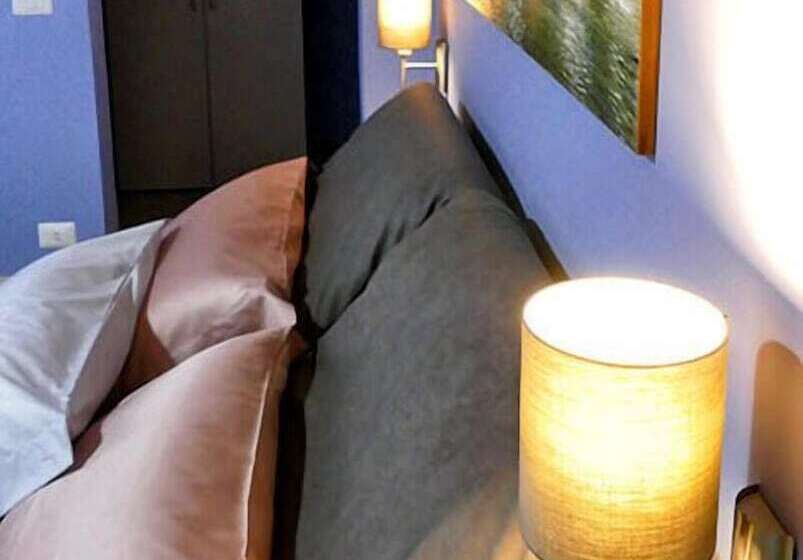 اتاق لوکس با تخت بزرگ, Cairoli Exclusive Rooms & Suite