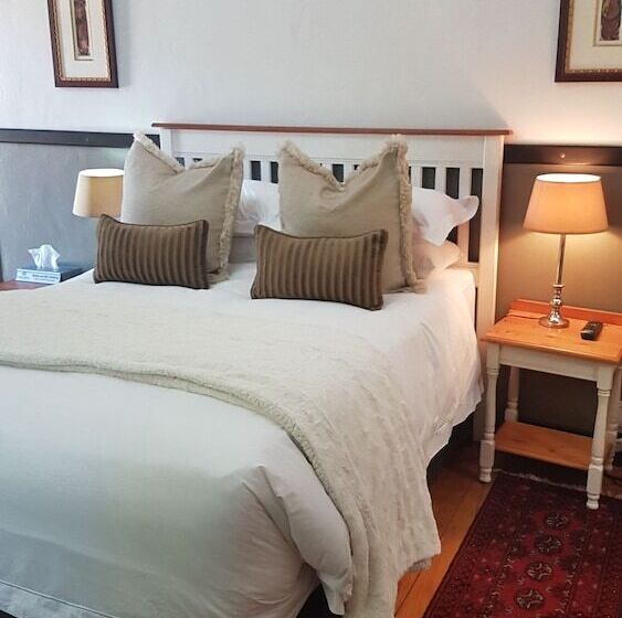 패밀리 룸, Haggards On Hilldrop