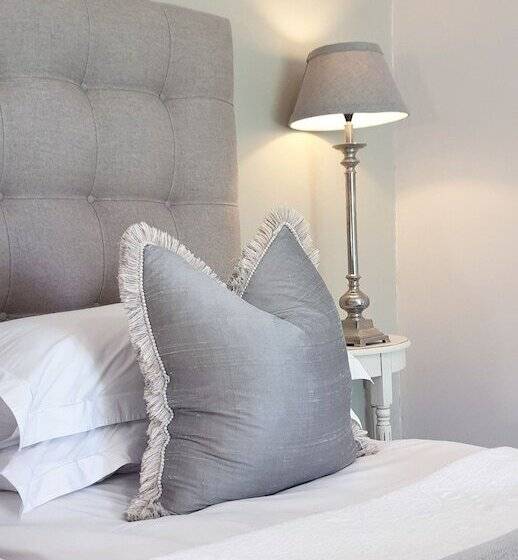 디럭스 룸, Haggards On Hilldrop