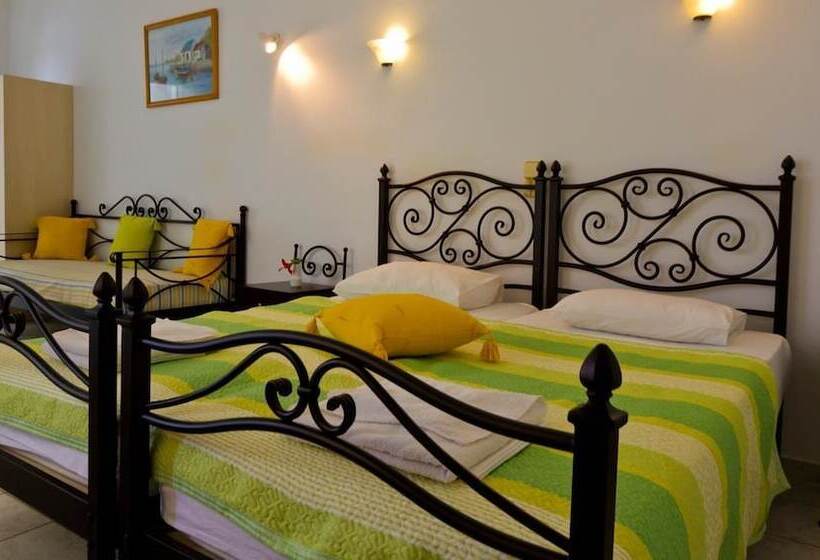 Triple Room Sea View, Rooms & Apartments Archontou