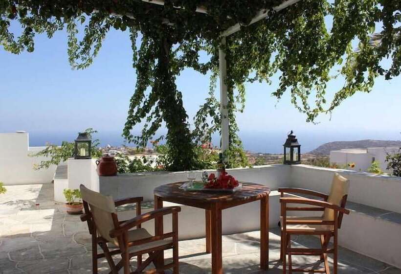 Family flat with sea view, Rooms & Apartments Archontou