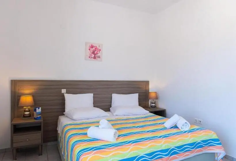 スタンダードルーム, Rooms & Apartments Archontou