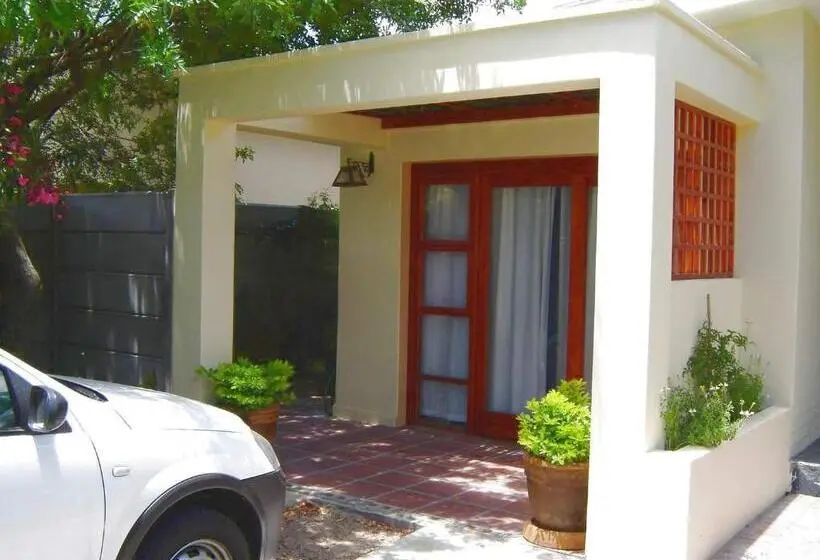 ファミリールーム, Cedar Lodge Guest House