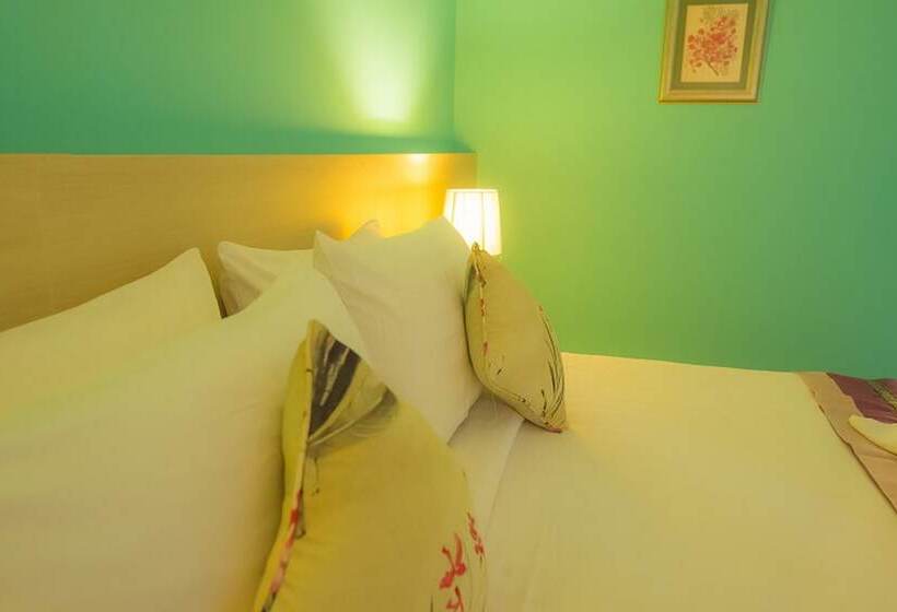 اتاق لوکس, Glur Chiangmai