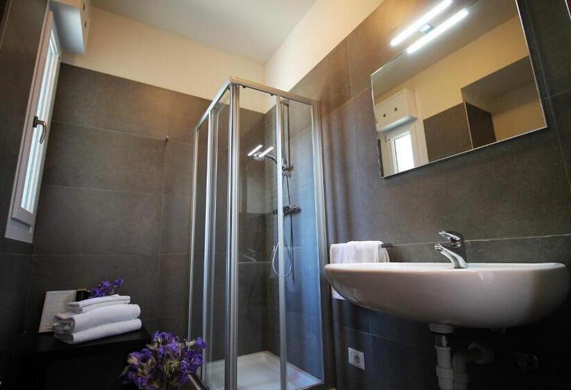 带露台两卧公寓, Residence Felice