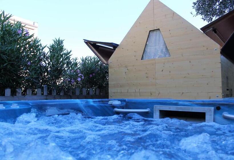 标准平房, Residence Felice