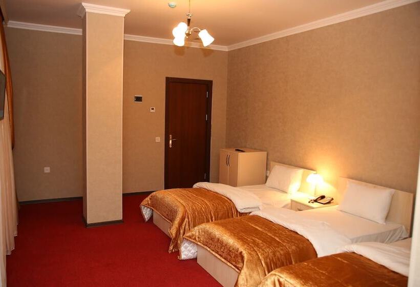 Economy Triple Room, Riva 