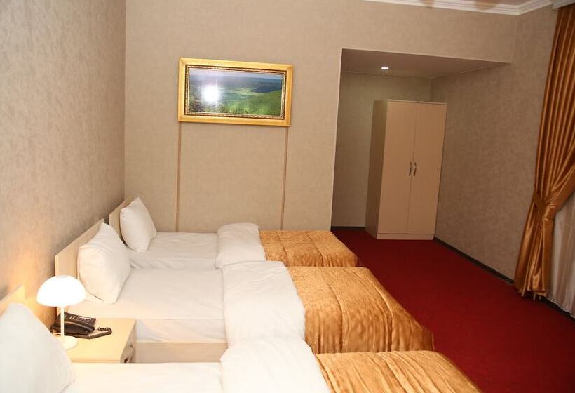 Economy Triple Room, Riva 