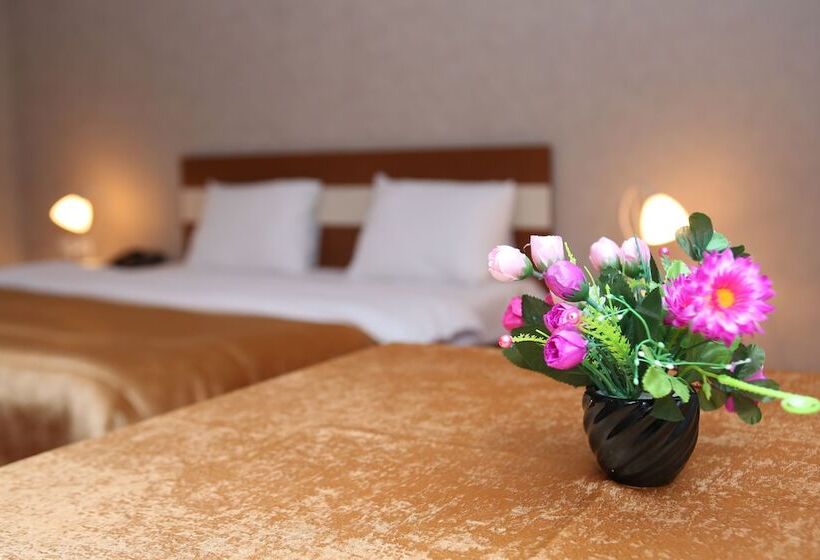 اتاق لوکس, Riva 