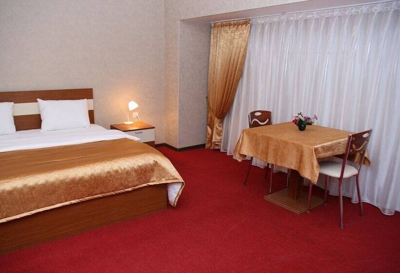 اتاق لوکس, Riva 