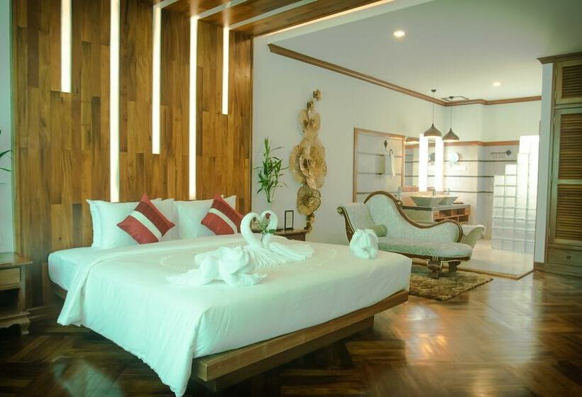 سوییت جونیور با چشم‌انداز استخر, The Night