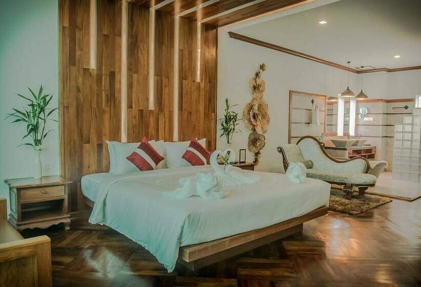 سوییت جونیور با چشم‌انداز استخر, The Night