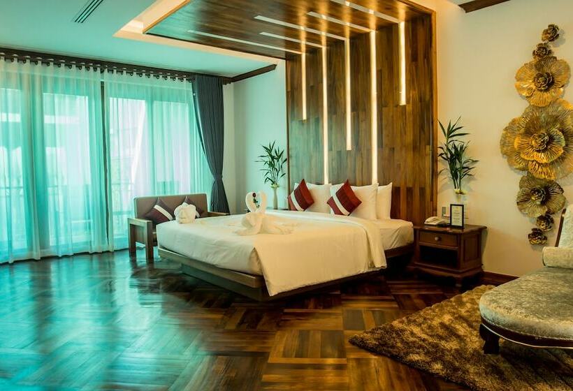 سوییت جونیور با چشم‌انداز استخر, The Night