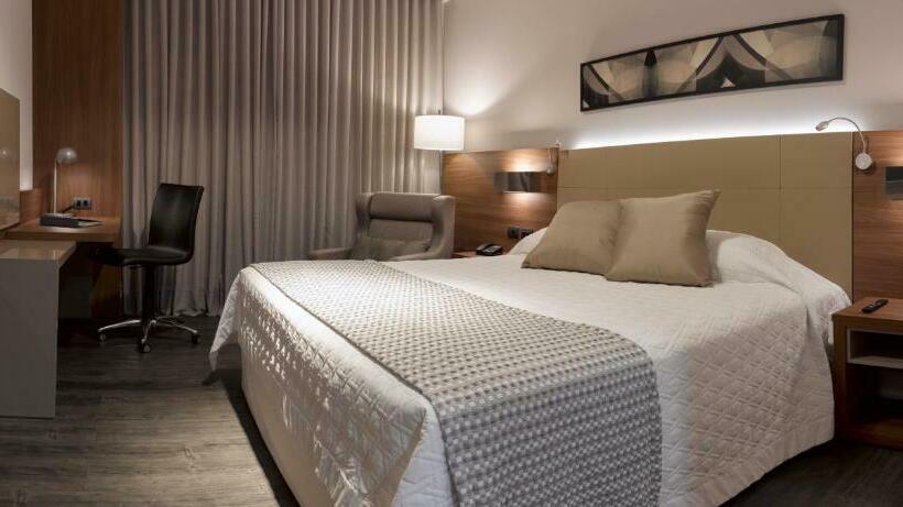 Номер Superior, Jl Hotel By Bourbon