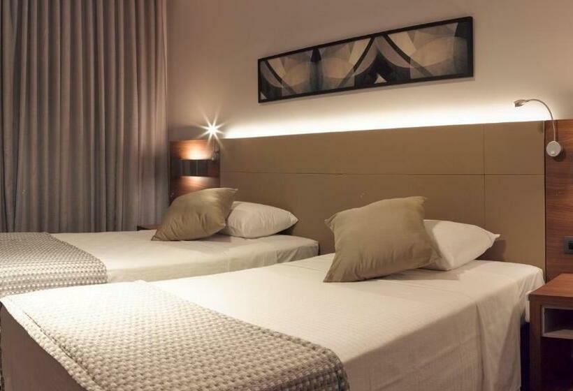 Номер Superior, Jl Hotel By Bourbon