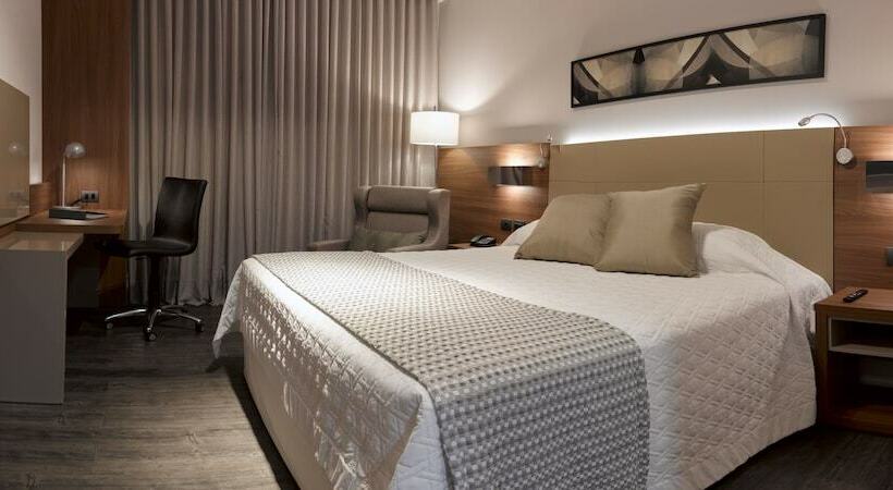 Номер Superior, Jl Hotel By Bourbon
