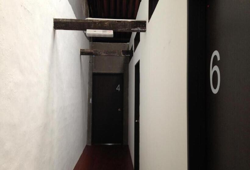 Номер Стандарт Совместная Ванная, The Frame Guesthouse   Hostel