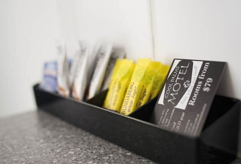 家庭间, Cool Palms Motel