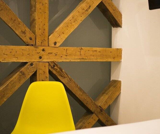 سوییت خانوادگی, 262 Boutique