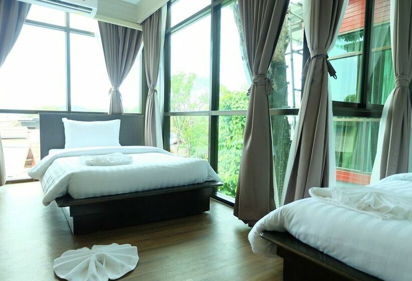 Номер Deluxe, A Plus Deluxe