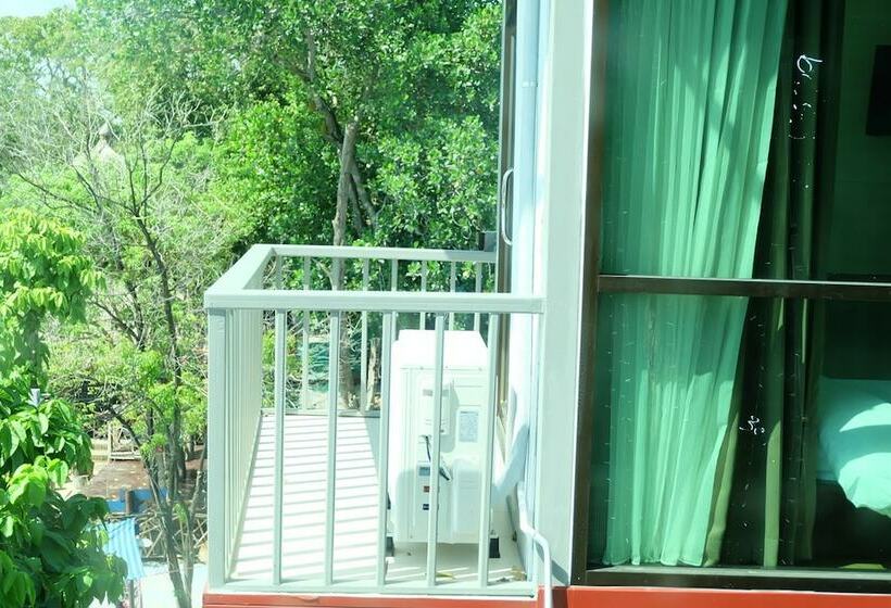 Номер Deluxe с Балконом, A Plus Deluxe