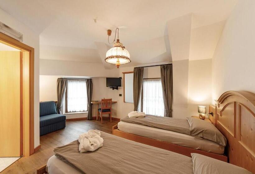 컴포트 트리플 룸, Al Bivio Pizzeria, Pool & Sauna