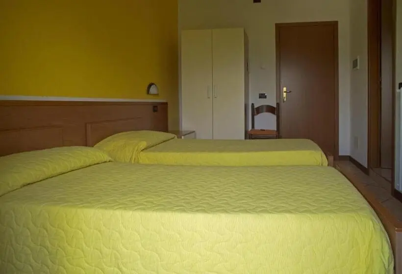 Standard Yhden Hengen Huone, Albergo Ristorante Innocenti