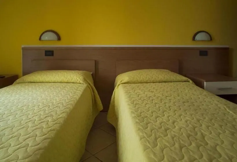 Standard Yhden Hengen Huone, Albergo Ristorante Innocenti