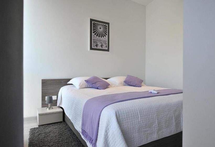 舒适一室公寓, Apartments & Rooms Lavandula Exclusive