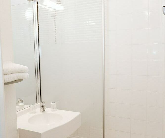 Номер Стандарт Трехместный, Ibis Budget Rouen Parc Des Expos Zenith