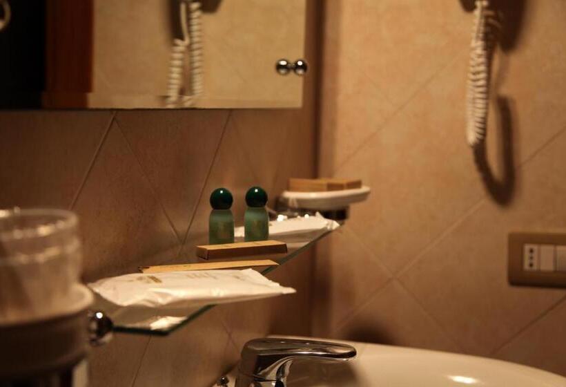 스탠다드 트리플 룸, Il Borghetto