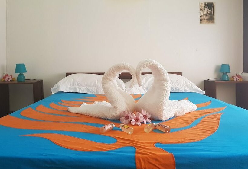 اتاق استاندارد با سرویس بهداشتی مشترک, Pension Les Trois Cascades