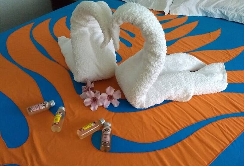 اتاق استاندارد با سرویس بهداشتی مشترک, Pension Les Trois Cascades