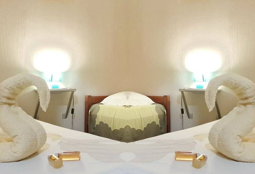 اتاق پایه با سرویس بهداشتی مشترک, Pension Les Trois Cascades