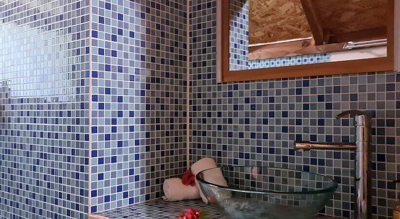 بانگلوی لوکس, Pension Les Trois Cascades