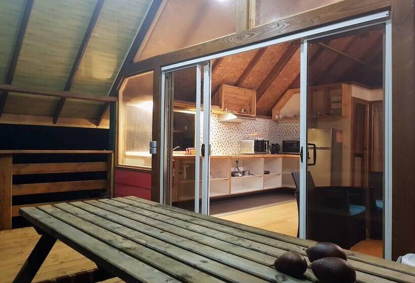 بانگلوی لوکس, Pension Les Trois Cascades