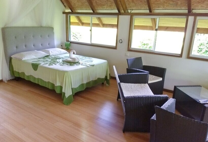 بانگلوی لوکس, Pension Les Trois Cascades